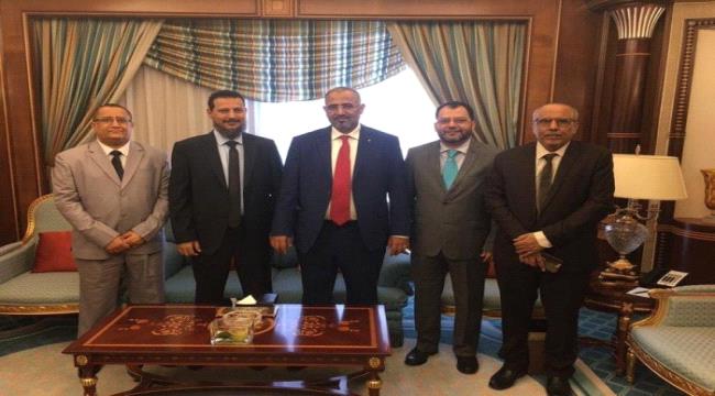 الاعلان عن توقيت توقيع الاتفاق بين #المجلس_الانتـقالي والشرعية	