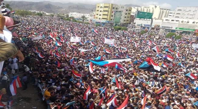 مخاطبا حزب الاصلاح.. قيادي بالانتقالي:بجميع لغات العالم سنفضح فسادكم وارتهانكم لاسيادكم