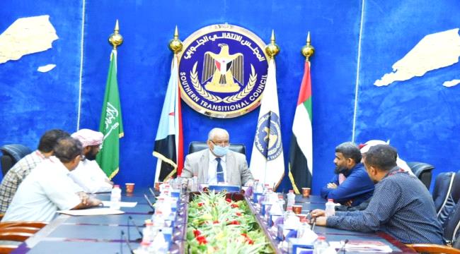 الانتقالي يناقش آلية مشاركة فنادق عدن بمكافحة كورونا