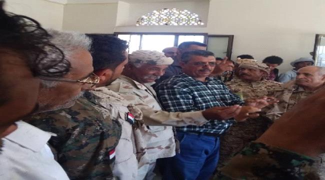 طوارئ الضالع تلتقي تجار المشتقات النفطية وتضع عقوبات رادعة لمخالفي تسعيرة مادتي البترول والديزل 