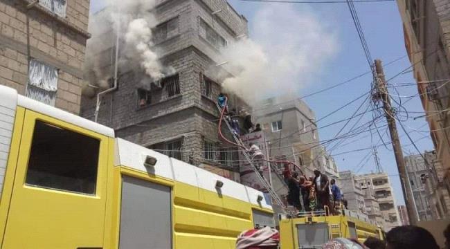 فيما المحافظ يوجه بالتحقيق .. وفاة ام وابنتها بحريق منزلهم في المكلا