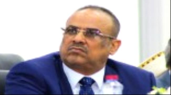 الشرعية تتفكك.. الميسري ووزراء اخرون يتمردون على رئيس الحكومة ويطالبون باقالته 