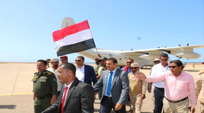 شيخ قبلي يكشف تنسيق محافظ سقطرى مع قطر وتركيا لتنفيذ مخططات اخوانية بالمحافظة