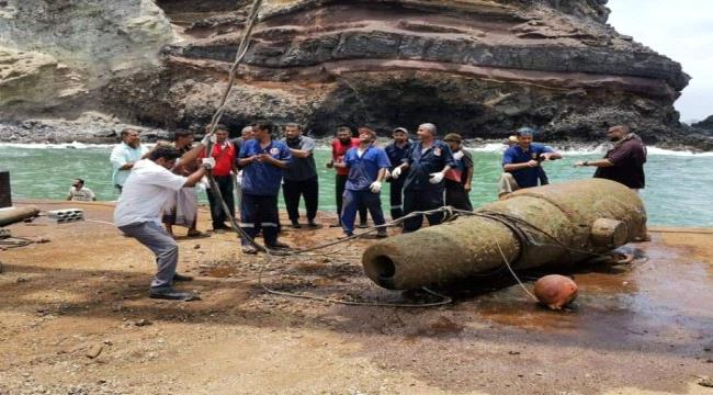 اخراج مدفع قلعة صيرة من أعماق البحر