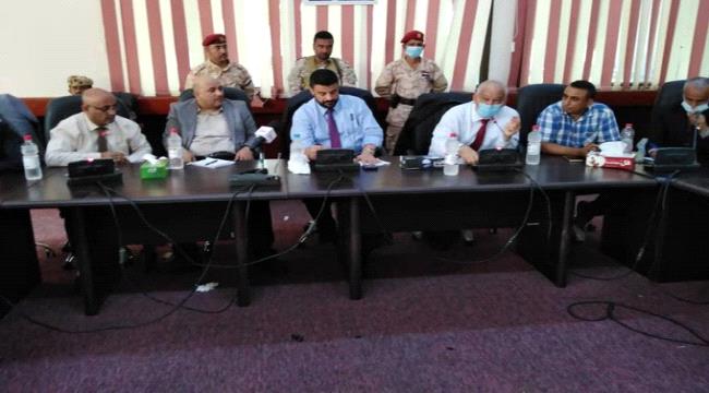 الانتقالي والسلطة المحلية بالعاصمة عدن يقفان على آخر الاستعدادات لمجابهة كورونا 