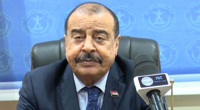 اللواء بن بريك  يوجه دعوة للجنوبيين الذين لا زالوا في الأحزاب والمكونات اليمنية "نص الكلمة"