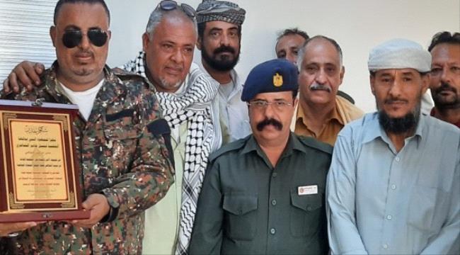 مأمور التواهي يكرّم مدير شرطة المديرية  السابق تقديراً لجهوده الفاعلة