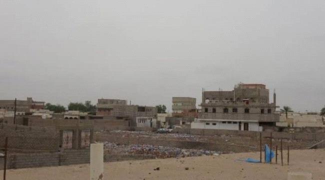 الحوثيون يقصفون المدنيين في التحيتا
