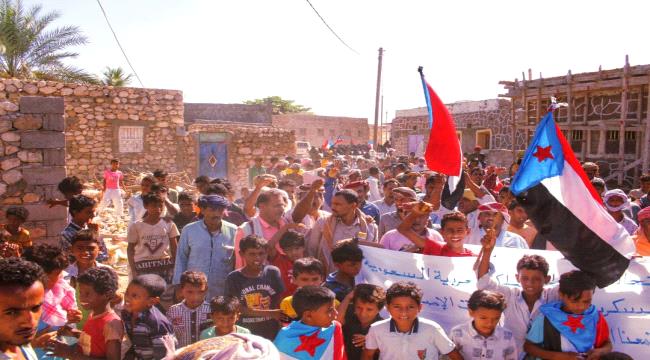 ابناء سقطرى يرفضون سياسية مليشيا الاخوان بمسيرة حاشدة بقلنسية