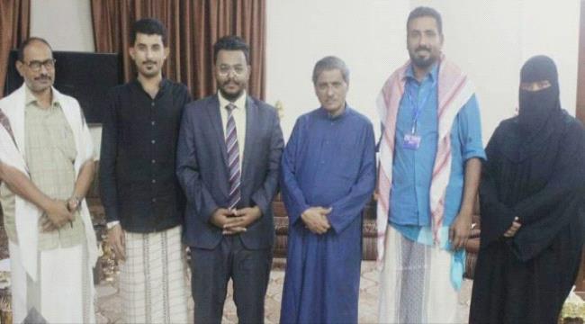 محافظ حضرموت يلتقي أعضاء حملة مجتمع واحد ضد فايروس وحيد