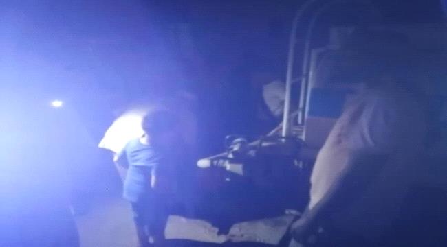 طوارئ الانتقالي  تغيث منازل مواطني كريتر بالمياه  بعد انقطاعها لايام