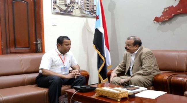 رئيس الجمعية الوطنية يناقش الأوضاع التعليمية في جامعة سيئون