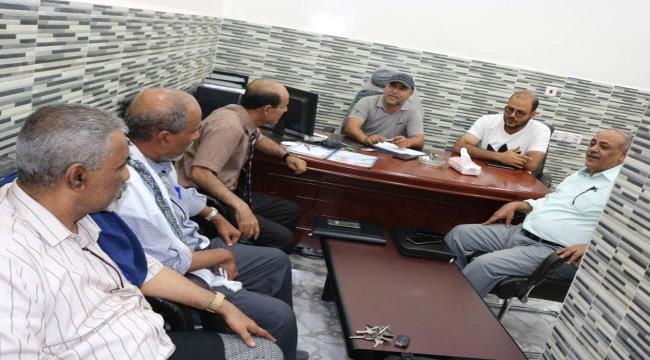 قيادة انتقالي حضرموت تبحث آفاق التعاون مع الهلال الأحمر الإماراتي	