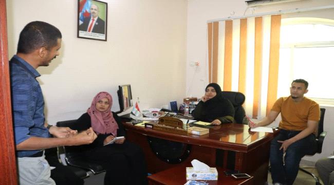 دائرة حقوق الإنسان بالانتقالي تنظم حلقة نقاش داخلية حول "القانون الدولي الإنساني"