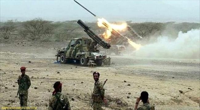 مدفعية القوات الجنوبية تستهدف تجمعات حوثية شمال الضالع