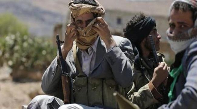 الحوثيون يقتحمون منزل صاحب شركة صرافة ويعتقلون بعض أقاربه