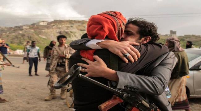 قللت من اهمية الاتفاق..مصادر: الحوثيون واخوان الشرعية هم أبرز المستفيدين من صفقة تبادل الاسرى