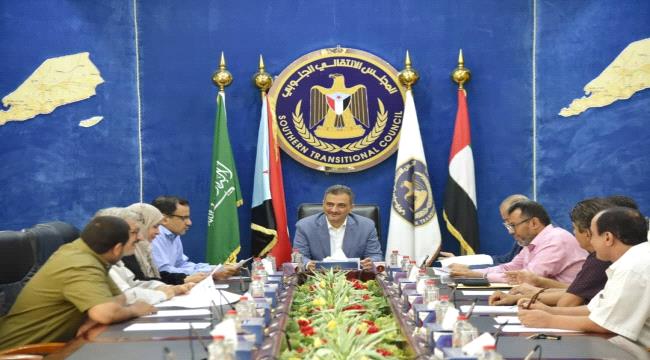 الانتقالي يشدد على ضرورة الزام اخوان الشرعية بوقف تجنيد الارهابين لتفجير الاوضاع بالجنوب
