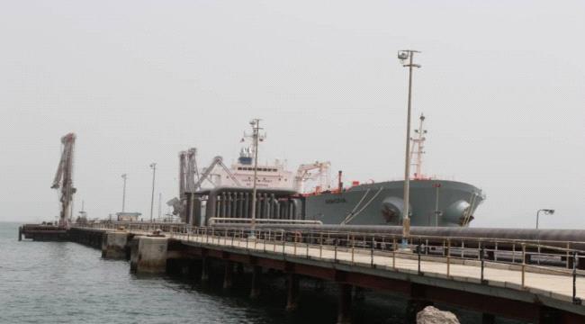 عدن.. المقاومة الجنوبية توقف ضخ مشتقات نفطية للعيسي