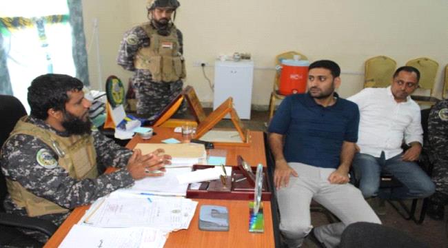 قائد لواء حماية المنشآت يناقش مع مدير شركة "عدن نت" آلية تامين مراكز بيع مودمات الشركة