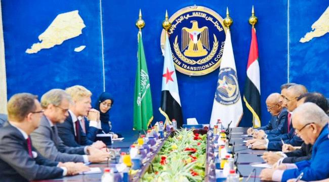 الاتحاد الأوربي يشيد بتعاطي الانتقالي مع اتفاق الرياض ويعبر عن رغبته للعمل المشترك معه