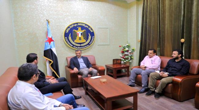 لملس يناقش مع مكتب المبعوث الأممي عراقيل تنفيذ اتفاق الرياض