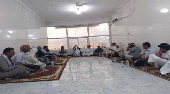 عاجل.. مشائخ ومقادمة حضرموت في اجتماع هام للرد على اعتداءات قوات الاحمر بالوادي