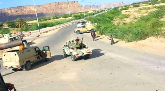 شيخ قبلي يروي تفاصيل هجوم جيش المنطقة الأولى على قبيلة آل حريز بوادي حضرموت