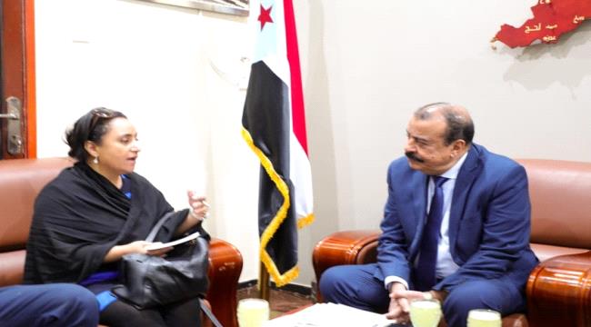 اللواء بن بريك يناقش مع منظمة نداء جنيف البدء بتنفيذ برامج العمل المشتركة مع هيئات ومؤسسات المجلس الانتقالي الجنوبي
