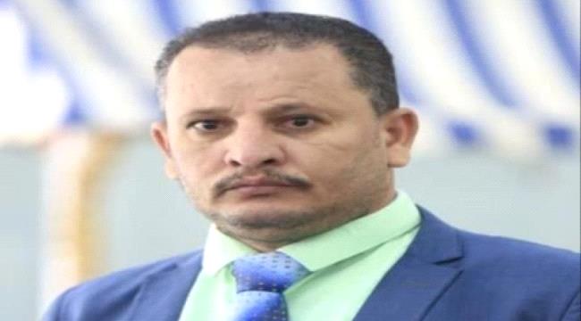 الاخواني انيس منصور يهاجم السعودية واستنكار لصمت الشرعية  