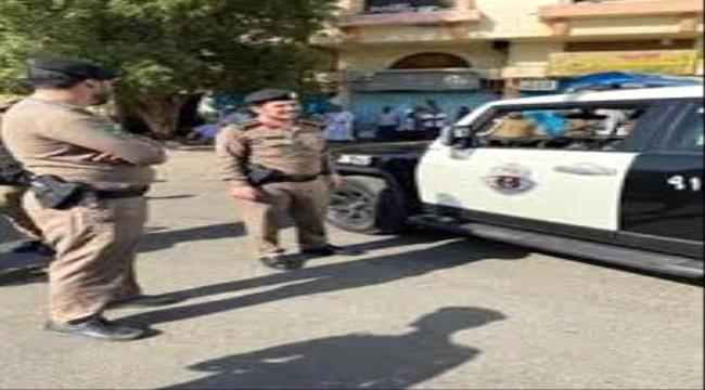 السعودية..القبض على مقيم يمني وضع صورة الحوثي على عملة المملكة