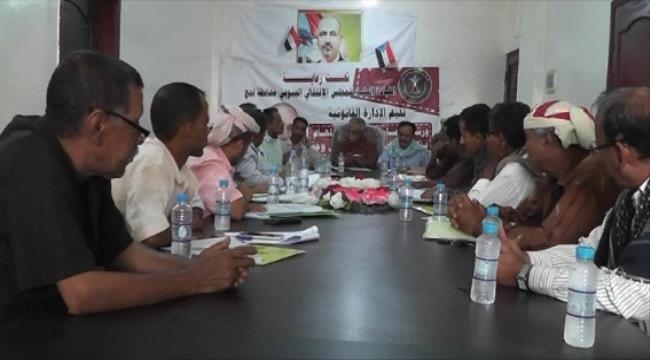 ادارة الشؤون القانونية بانتقالي لحج تقيم ورشة " تنتفيذ المهام للادارات القانونية بمديريات المحافظة " 