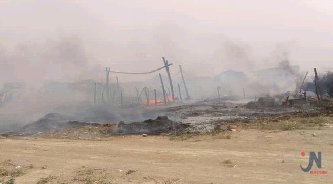 وفاة طفلة في حريق بمخيم للنازحين في الخوخة