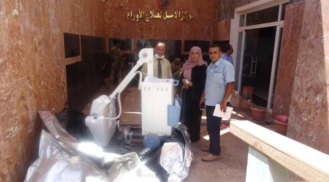تُسليم عددا من الأجهزة الطبية والوقائية لمحجر الأمل الصحي بالبريقة