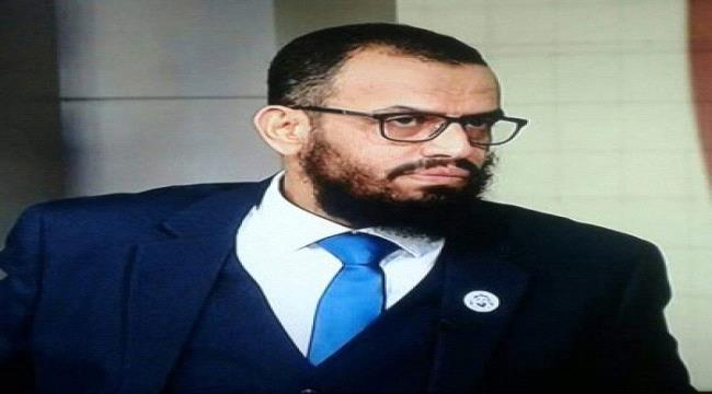 بن بريك:الحوثي يقصف المملكة بالصواريخ التي تسلمها من الجيش الفار من صنعاء