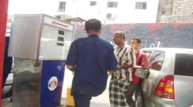 رئيس الدائرة اقتصادية : الانتقالي لعب دورا مهما في كسر احتكار المشتقات النفطية و انخفاض أسعارها