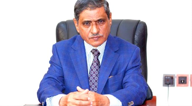البحسني يعلن رفع الحظر وإغلاق منافذ المحافظة
