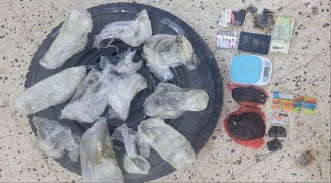 أمن ساحل حضرموت يضبط عصابة مخدرات في المكلا 1 425a7482 85fc 4ea3 9deb 3070ec3338fc