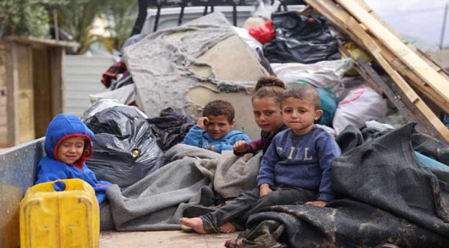 مئات الفلسطينيين ينزحون من شرقي رفح إلى غربي قطاع غزة ...