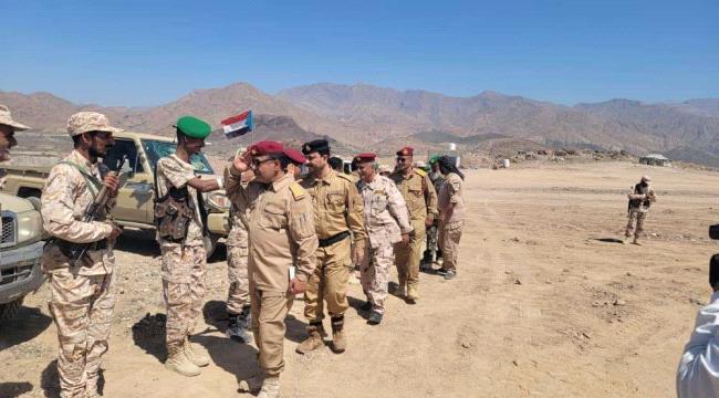 بتوجيهات الرئيس الزُبيدي..لجنة رئاسية تنفذ نزولاً ميدانياً لمعايدة المقاتلين في محور أبين القتالي