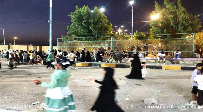إقبال كبير على ساحة الشهداء في زنجبار خلال إجازة عيد الفطر المبارك