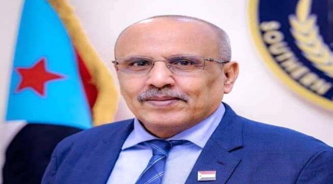 الكثيري يُعزَّي بوفاة المقدم عوض سالم البسيري