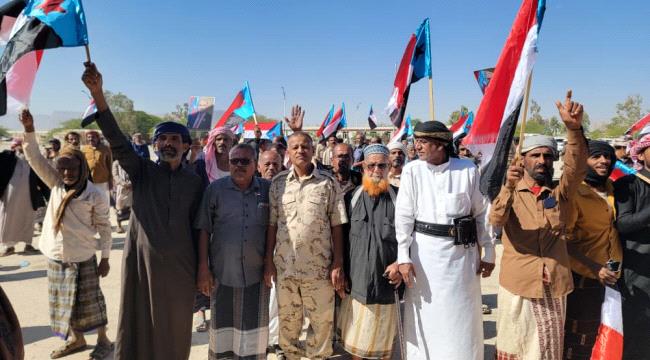 حشود واسعة تتوافد إلى الخشعة للمشاركة بفعالية دعم القوات الحنوبية