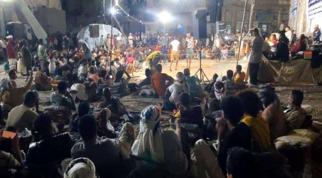 انتقالي الحوطة ينظم مهرجاناً جماهيرياً في ساحة الحرية والاستقلال