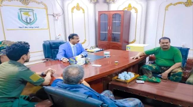 بن الوزير يتفقد مقر القيادة العامة لقوات دفاع شبوة