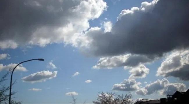 استمرار الأجواء المغبرة والحارة نهارًا بالمناطق الساحلية