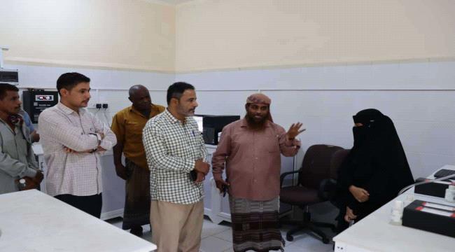 رئيس انتقالي أبين يتفقد مركز أبحاث الكود الزراعي ويشيد بجهود إدارته