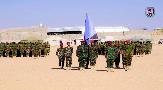 قوات دفاع شبوة تحتفل بتخريج اللواء الثامن-مستجدين-  واستعراض جاهزيته القتالية
