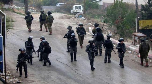 جيش الإحتلال الإسرائيلي يعتقل 100 فلسطيني شمال مدينة الخليل