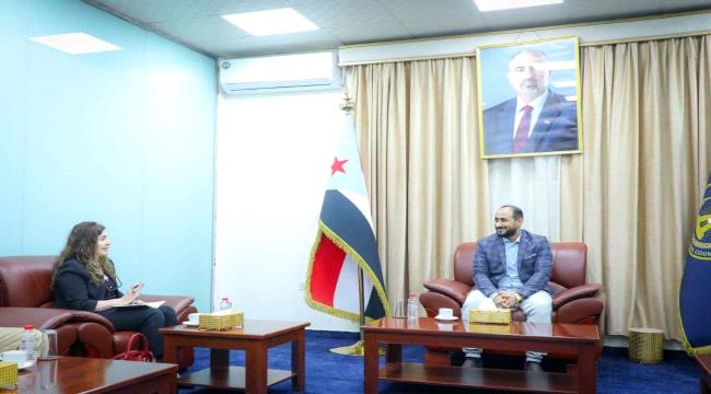 الأمين العام يلتقي ممثل هيئة الأمم المتحدة للمرأة ويؤكد دعم المجلس لدور المرأة الجنوبية